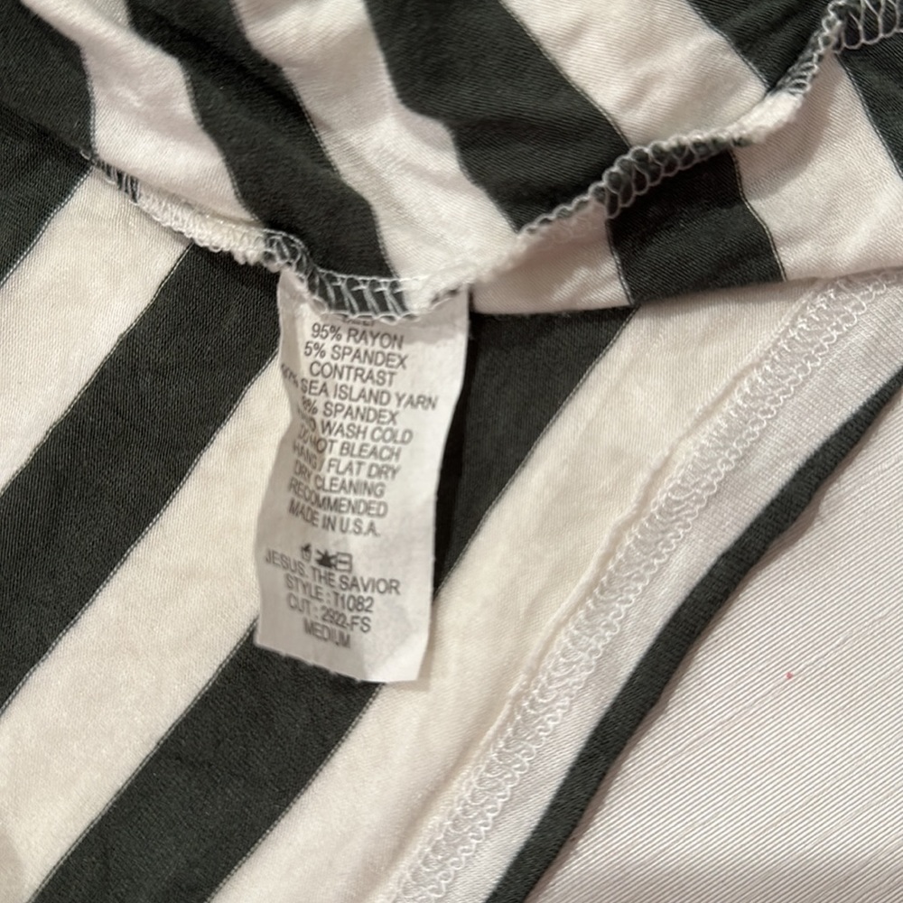Reborn J Cardigan - Picture 4 of 5